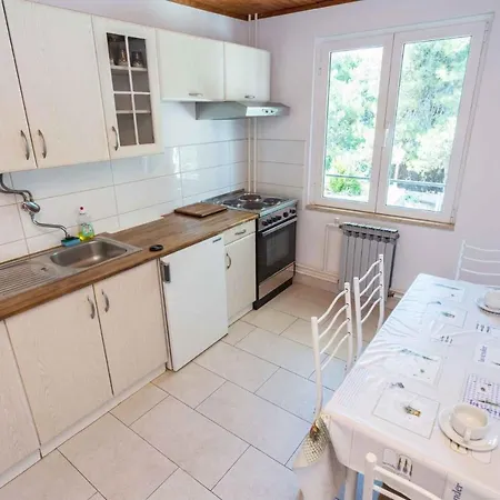 8 Appartement *