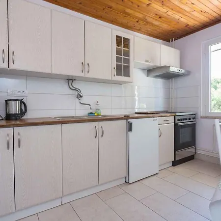 8 * Mali Lošinj